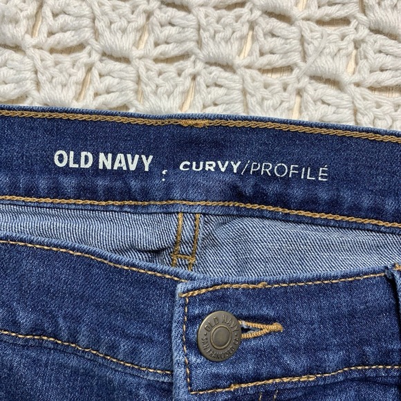 Old Navy Shorts Curvy Profile 8 Regular Blue Denim Cotton Blend 5-Pockes Waist32 - Picture 3 of 10